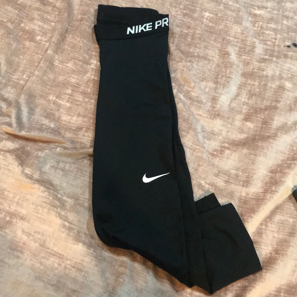 NIKE PRO DRI-FIT CROP LEGGINGS
